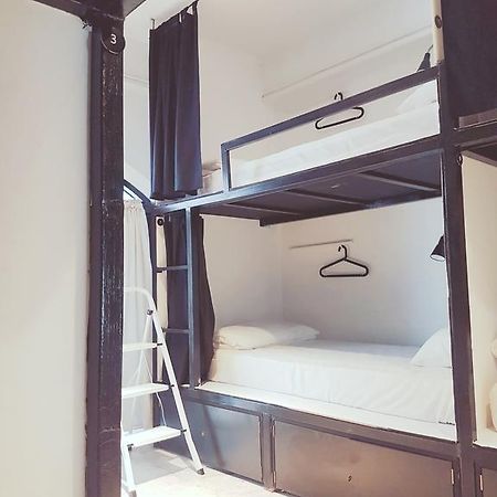 Seek Sleep Hostel Bangkok Oda fotoğraf
