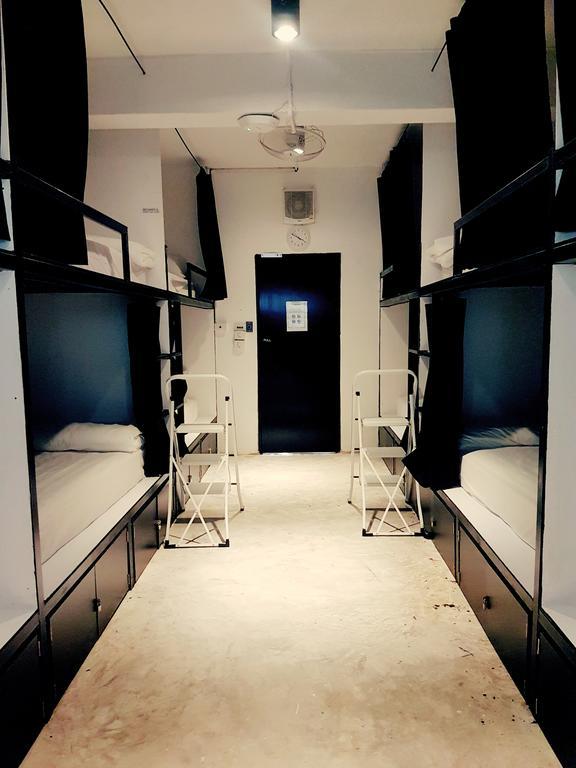 Seek Sleep Hostel Bangkok Dış mekan fotoğraf
