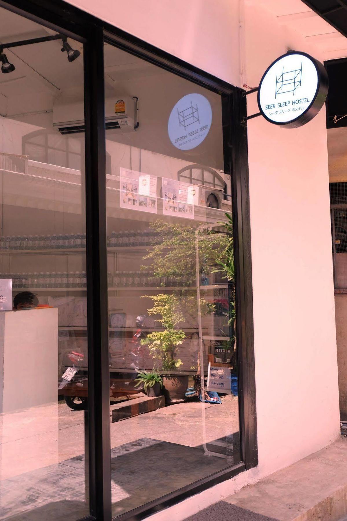 Seek Sleep Hostel Bangkok Dış mekan fotoğraf