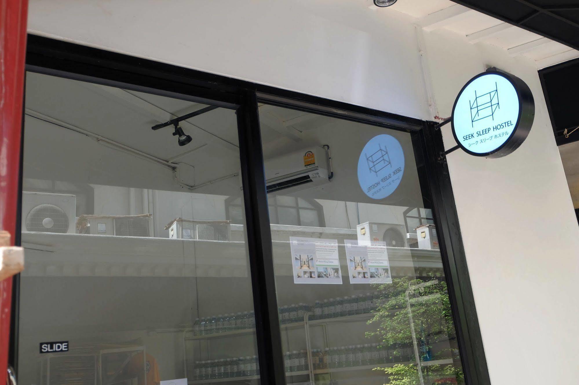 Seek Sleep Hostel Bangkok Dış mekan fotoğraf