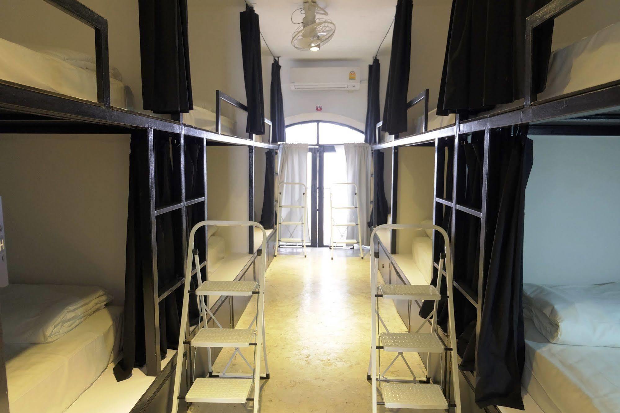 Seek Sleep Hostel Bangkok Dış mekan fotoğraf
