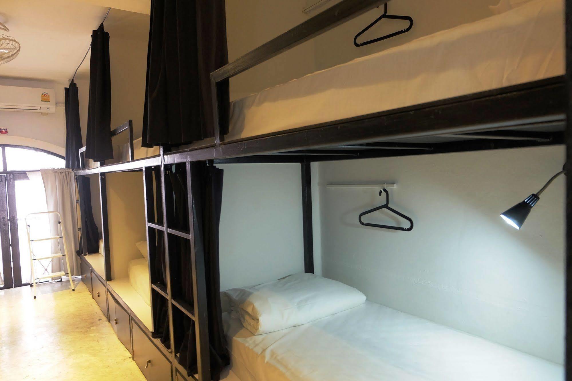 Seek Sleep Hostel Bangkok Dış mekan fotoğraf